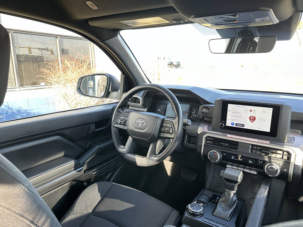 Used 2025 Toyota Tacoma SR5 AWD/4WD image 28