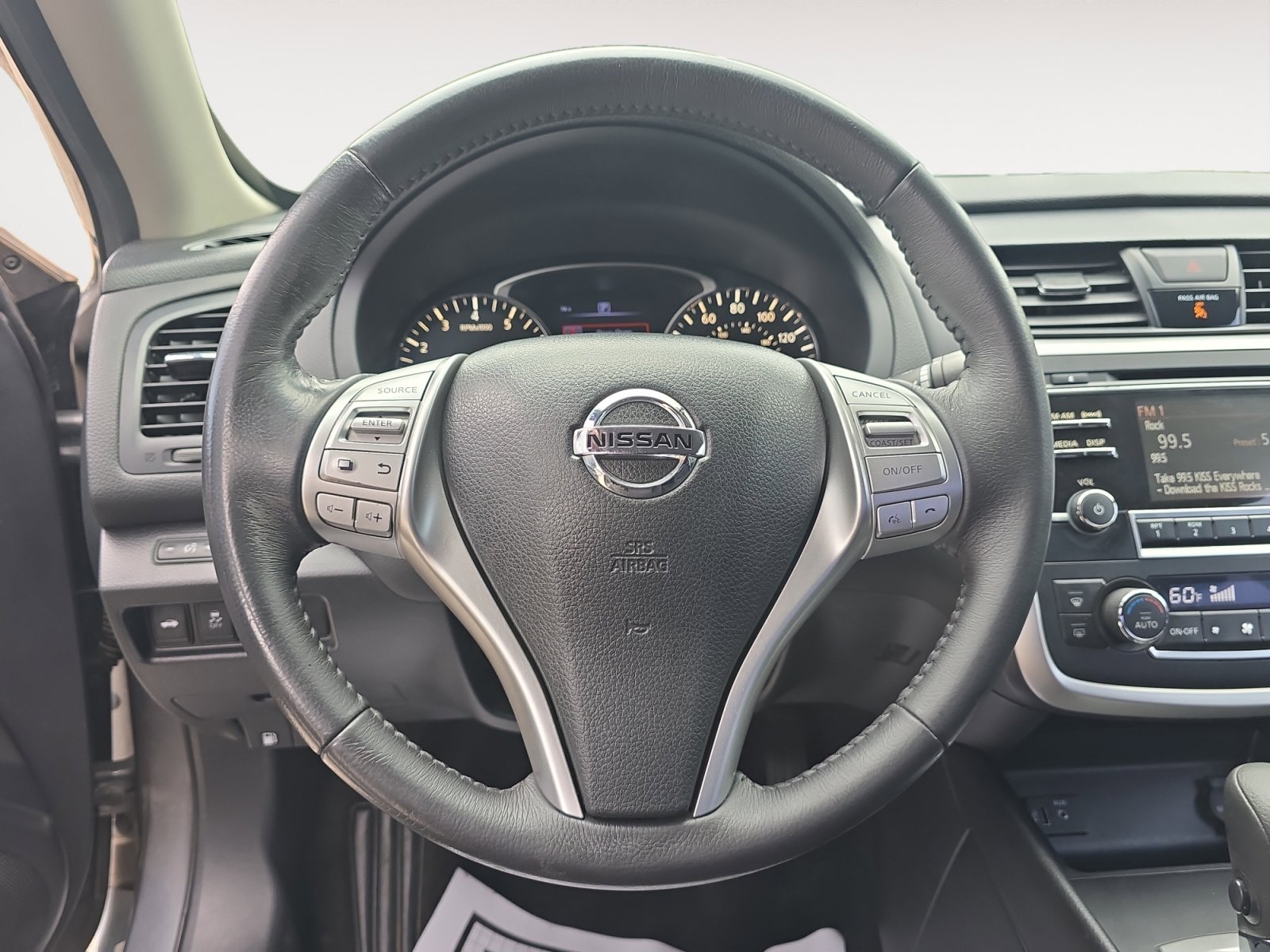 Used 2017 Nissan Altima 2.5 SV image 13