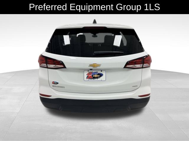 Certified 2022 Chevrolet Equinox LS w/ LS Convenience Package AWD/4WD image 4