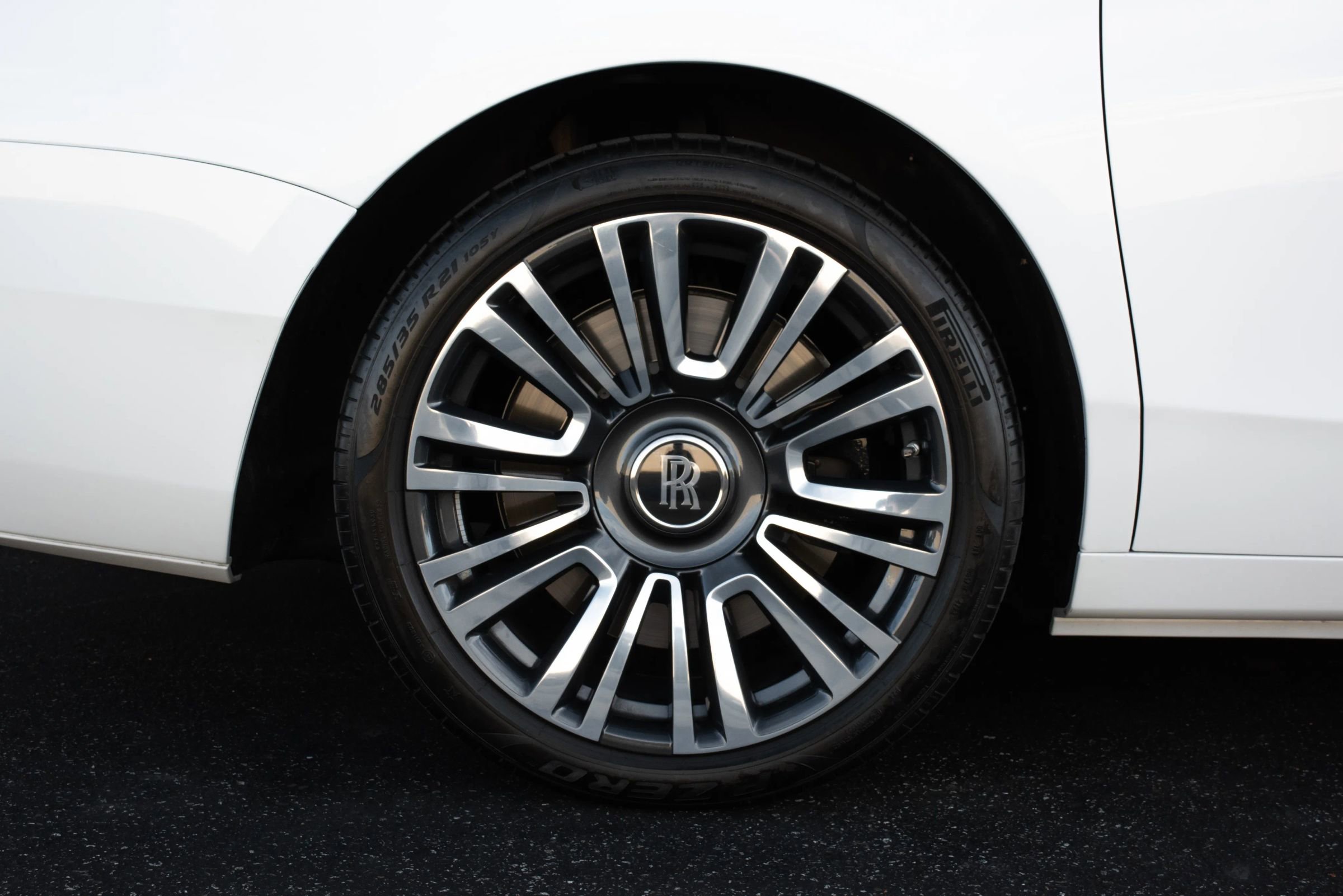 Used 2024 Rolls-Royce Ghost image 43