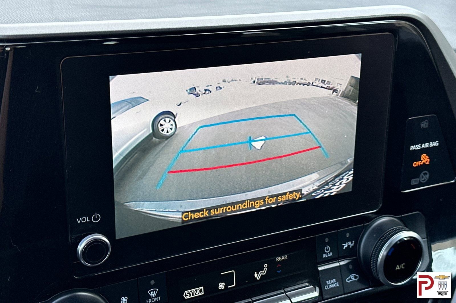 Used 2024 Toyota Highlander LE AWD/4WD image 26