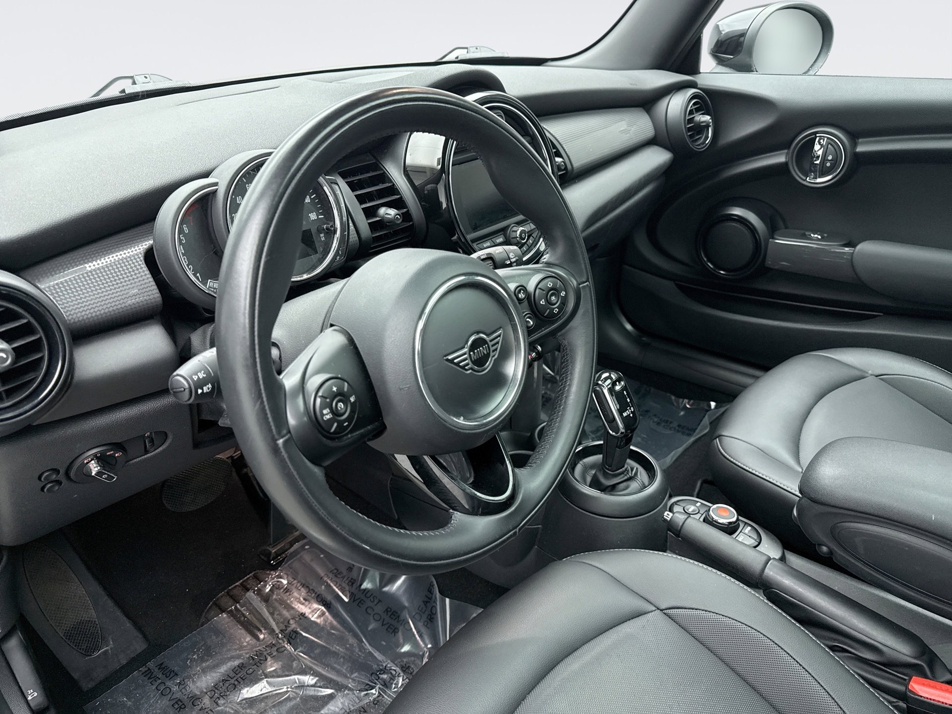 Used 2021 MINI Cooper 2-Door Hardtop image 10