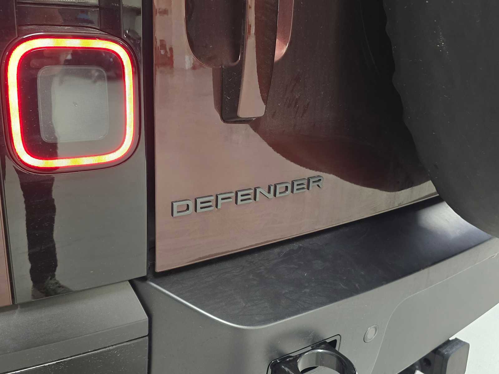 New 2026 Land Rover Defender 130 X-Dynamic SE image 15