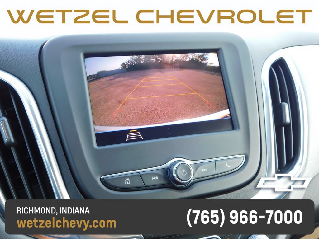 Used 2020 Chevrolet Equinox LS AWD/4WD image 32