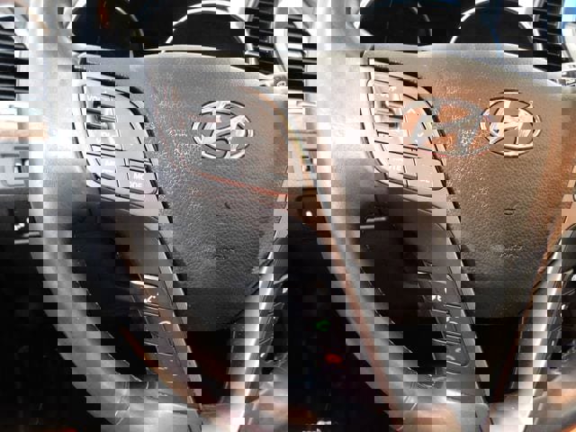 Used 2017 Hyundai Santa Fe Limited image 17