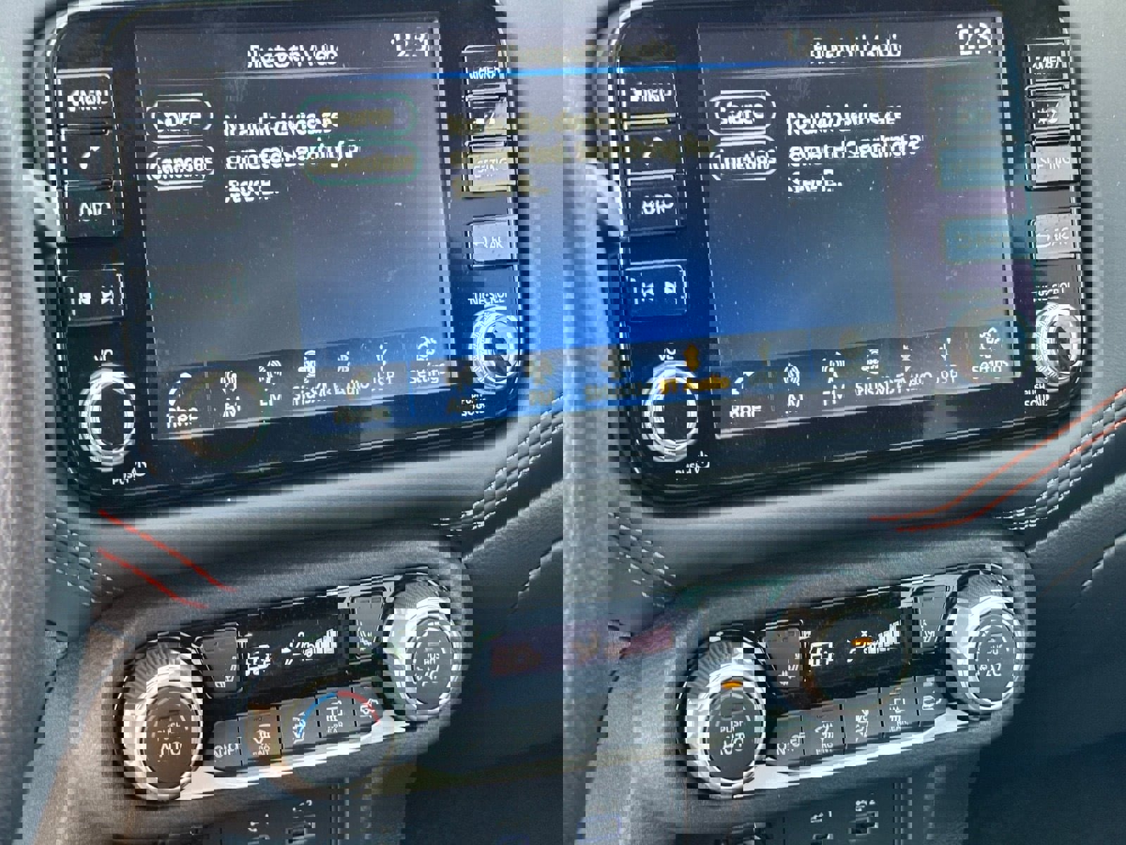 New 2025 Nissan Versa SR w/ Trunk Package image 24