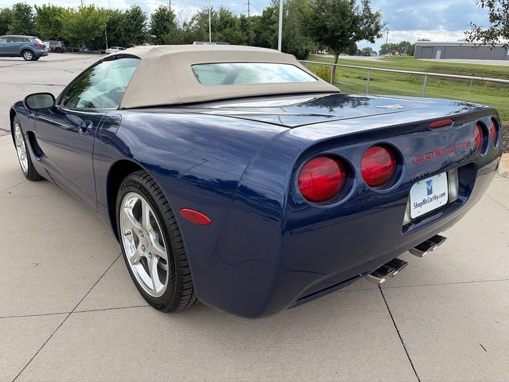 Used 2004 Chevrolet Corvette Convertible w/ Preferred Equipment Group RWD image 9