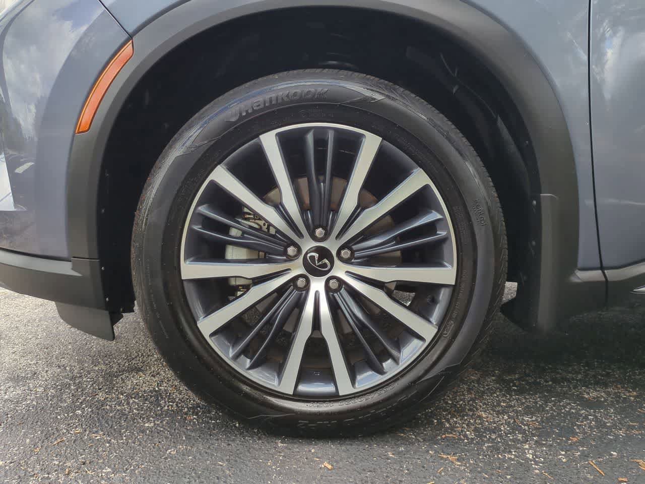 Used 2025 INFINITI QX60 Sensory AWD/4WD image 14