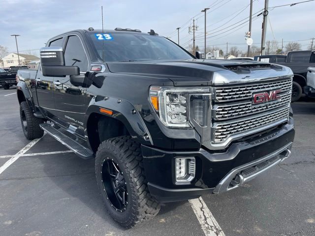 Used 2023 GMC Sierra 3500 Denali image 2