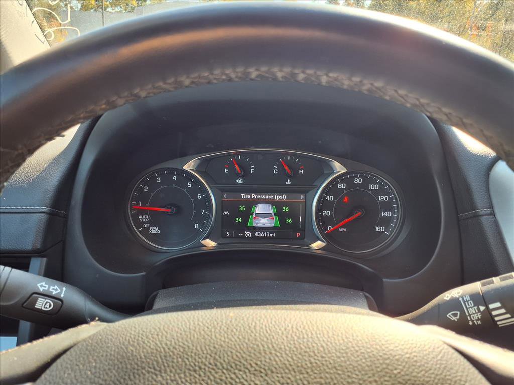 Used 2023 GMC Terrain SLT image 21