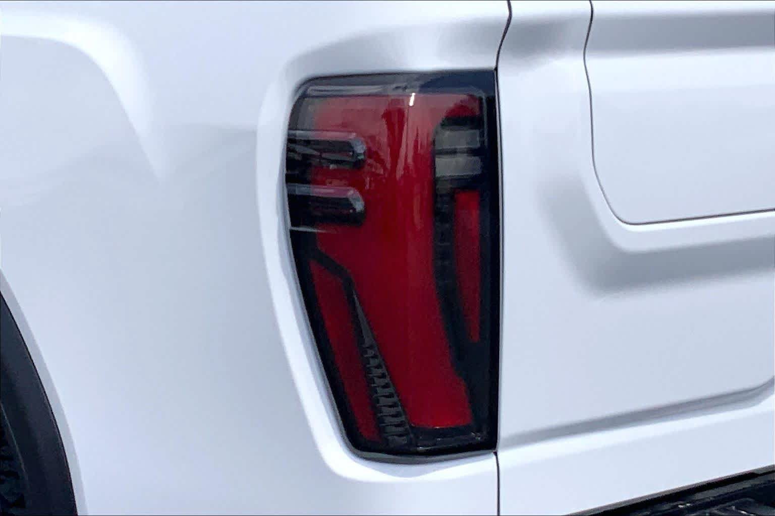 Used 2024 GMC Sierra 2500 AT4 w/ AT4 Premium Plus Package AWD/4WD image 29