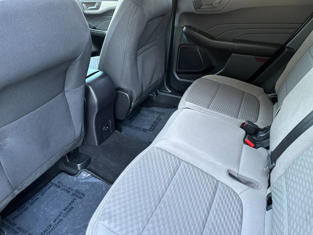 Used 2022 Ford Escape SE FWD image 11