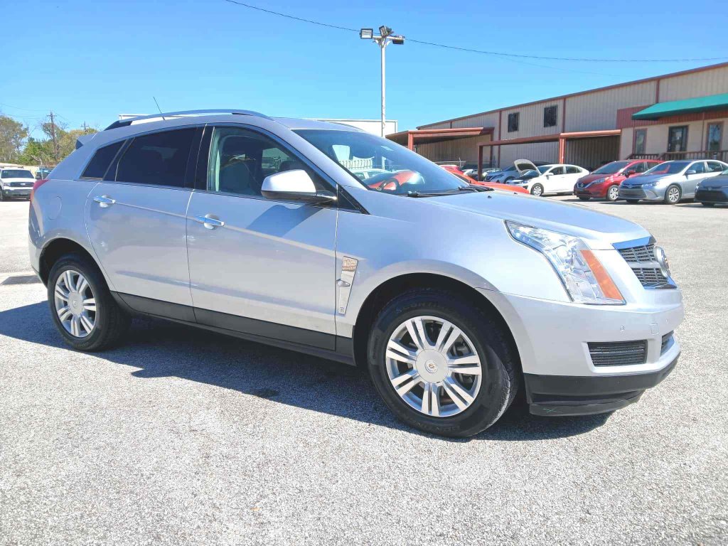 Used 2010 Cadillac SRX Luxury image 3