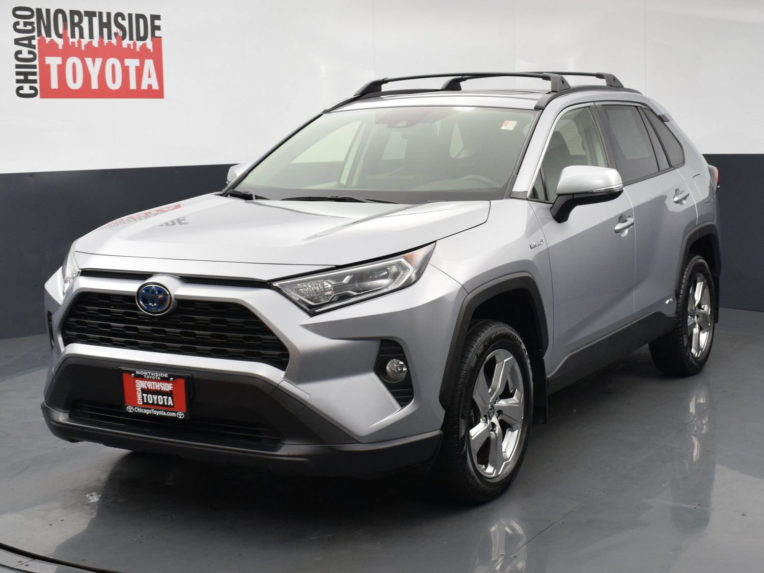 Used 2021 Toyota RAV4 XLE Premium AWD/4WD image 8