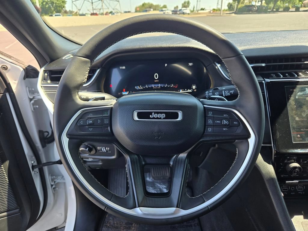 Used 2024 Jeep Grand Cherokee Altitude AWD/4WD image 19