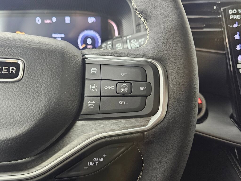 New 2026 Jeep Grand Wagoneer L Limited w/ Rear Seat Video Group I image 25