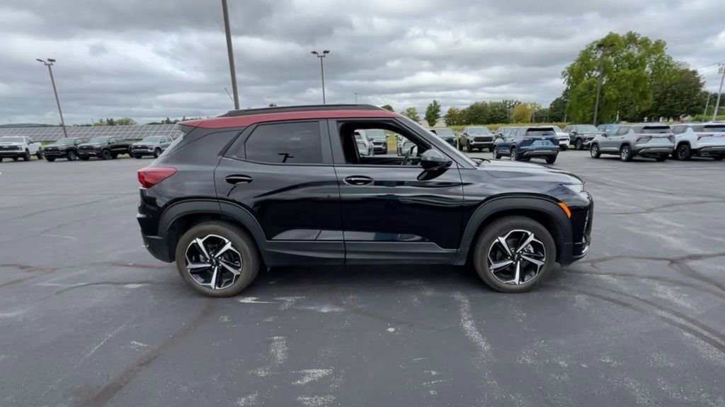 Certified 2023 Chevrolet TrailBlazer RS w/ Sun and Liftgate Package image 9