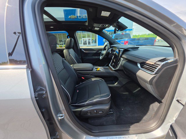 Used 2024 GMC Acadia Denali w/ Super Cruise Package AWD/4WD image 14