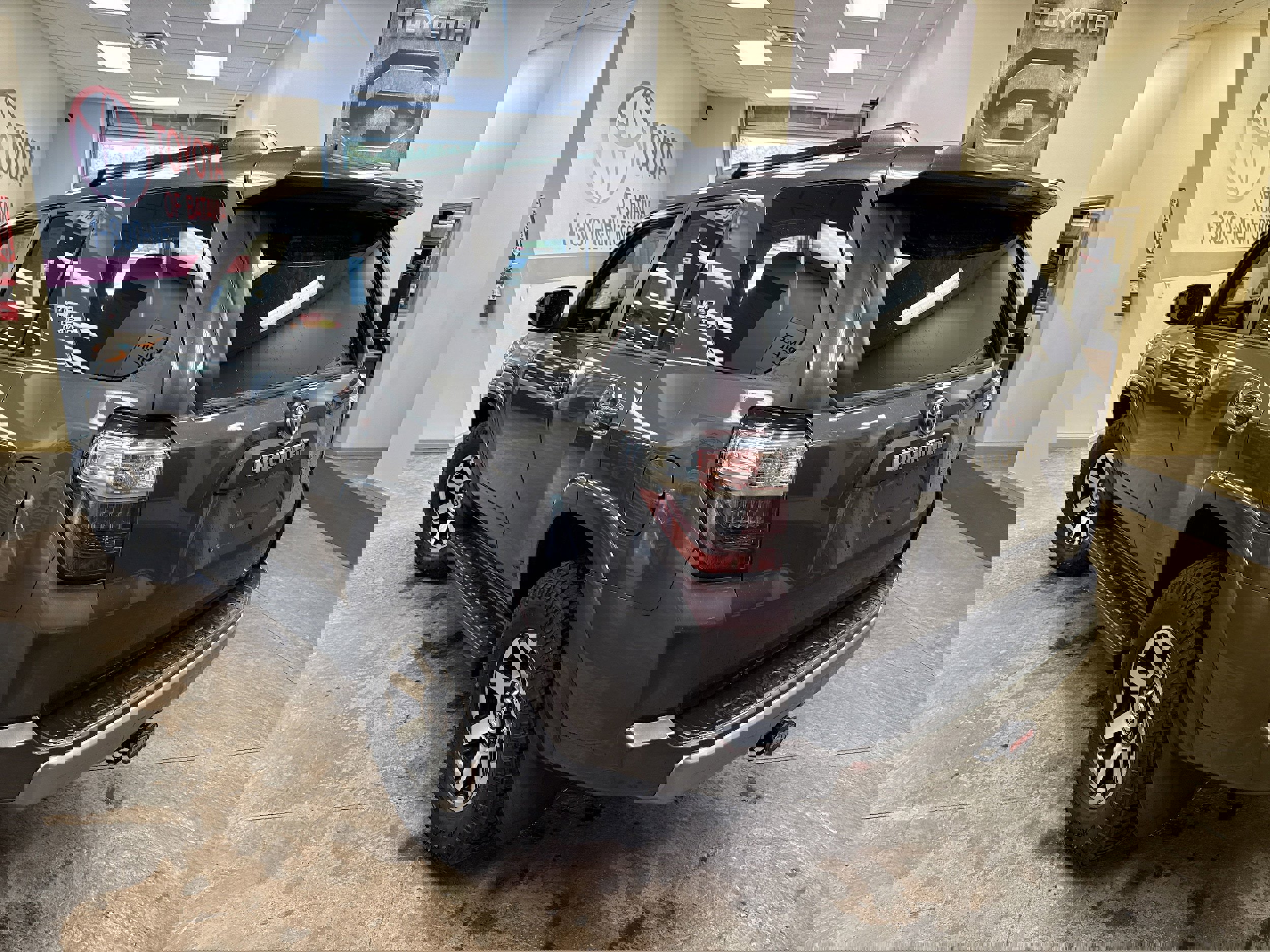 Used 2019 Toyota 4Runner TRD Off-Road image 7