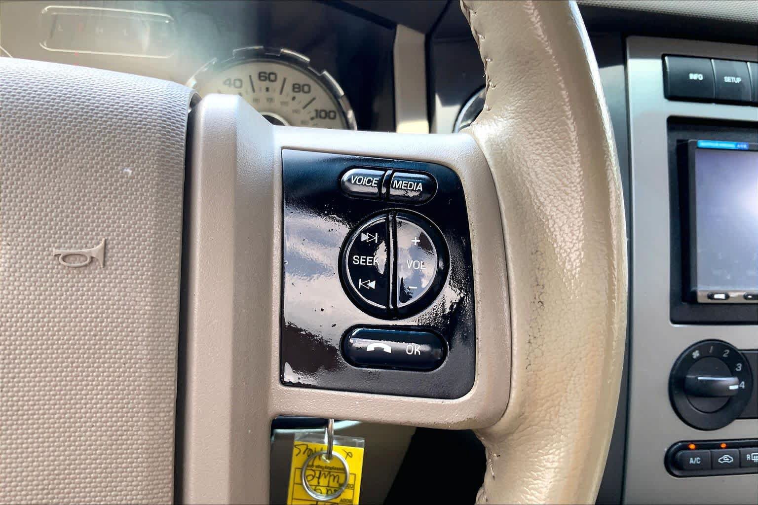 Used 2014 Ford Expedition XLT RWD image 24