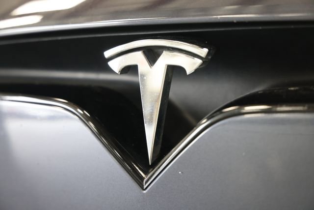 Used 2022 Tesla Model X AWD/4WD image 4