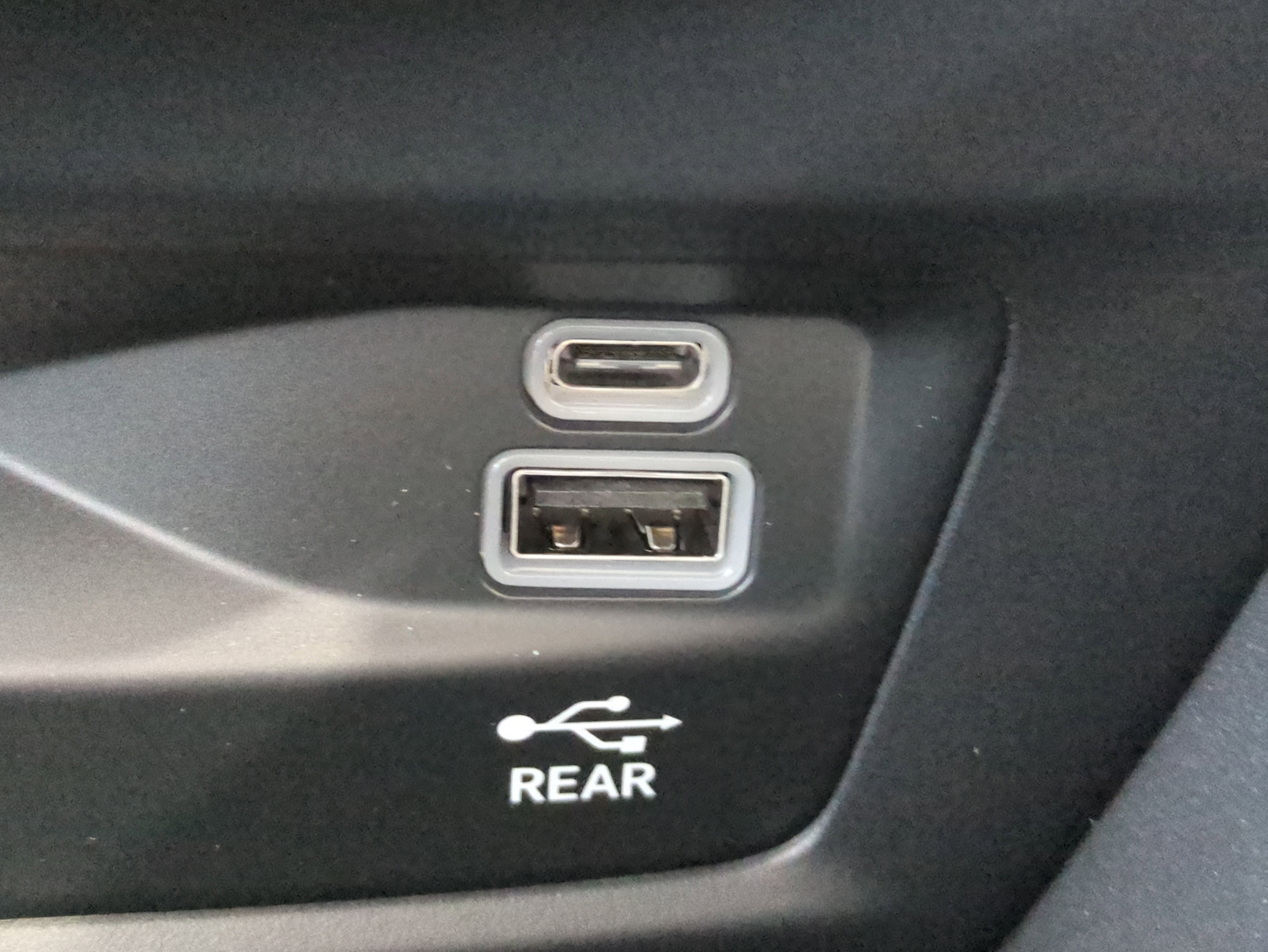 New 2026 Chrysler Pacifica Pinnacle w/ Trailer Tow Group image 25
