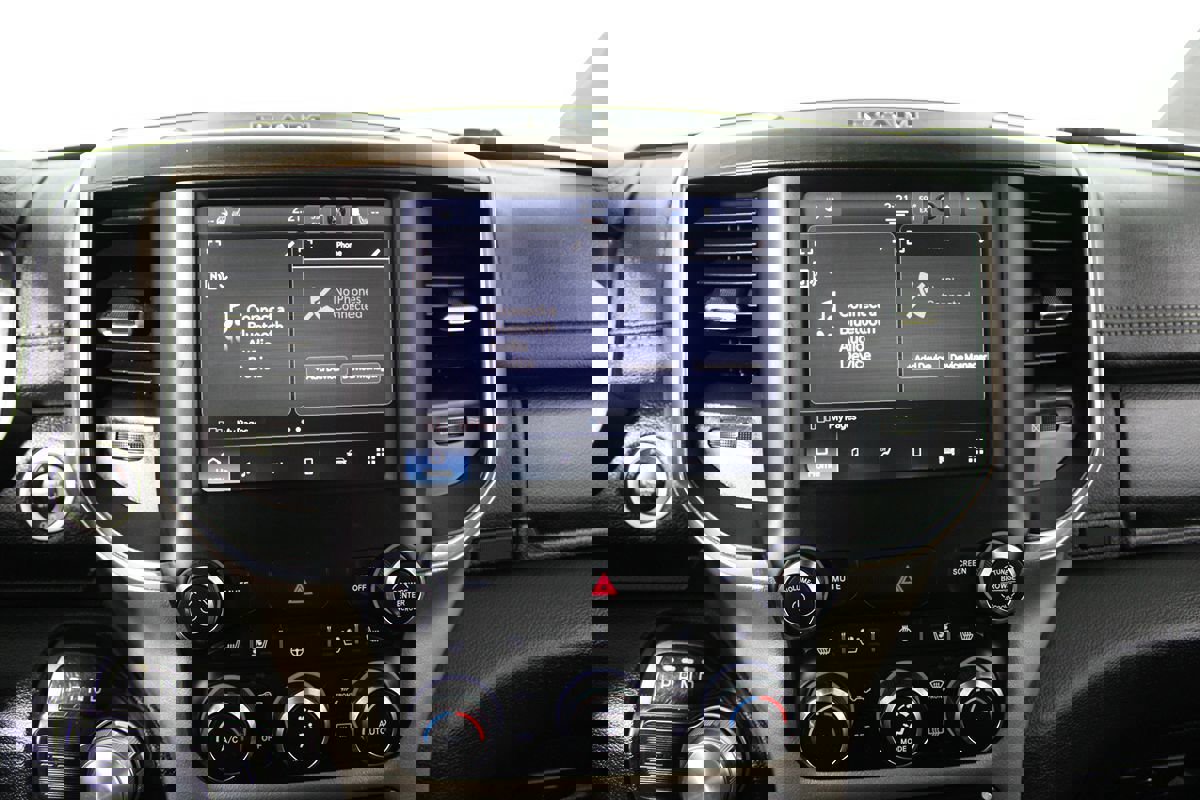 Used 2022 RAM 1500 Laramie image 9