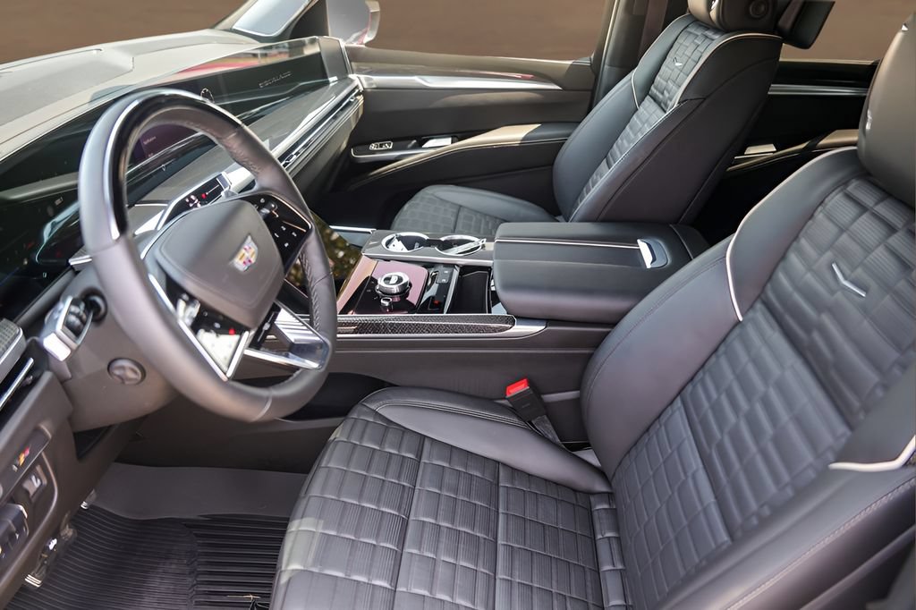 Certified 2025 Cadillac Escalade V w/ LPO, ONYX Package AWD/4WD image 40
