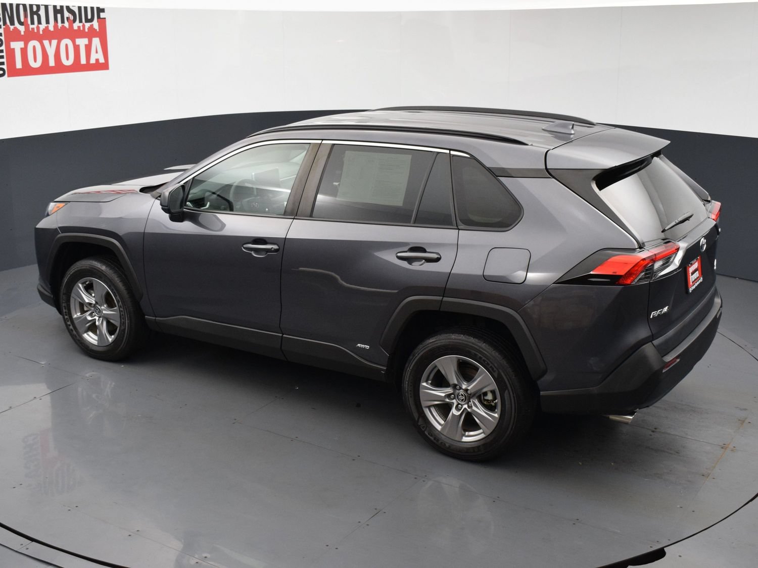 Used 2024 Toyota RAV4 LE AWD/4WD image 18