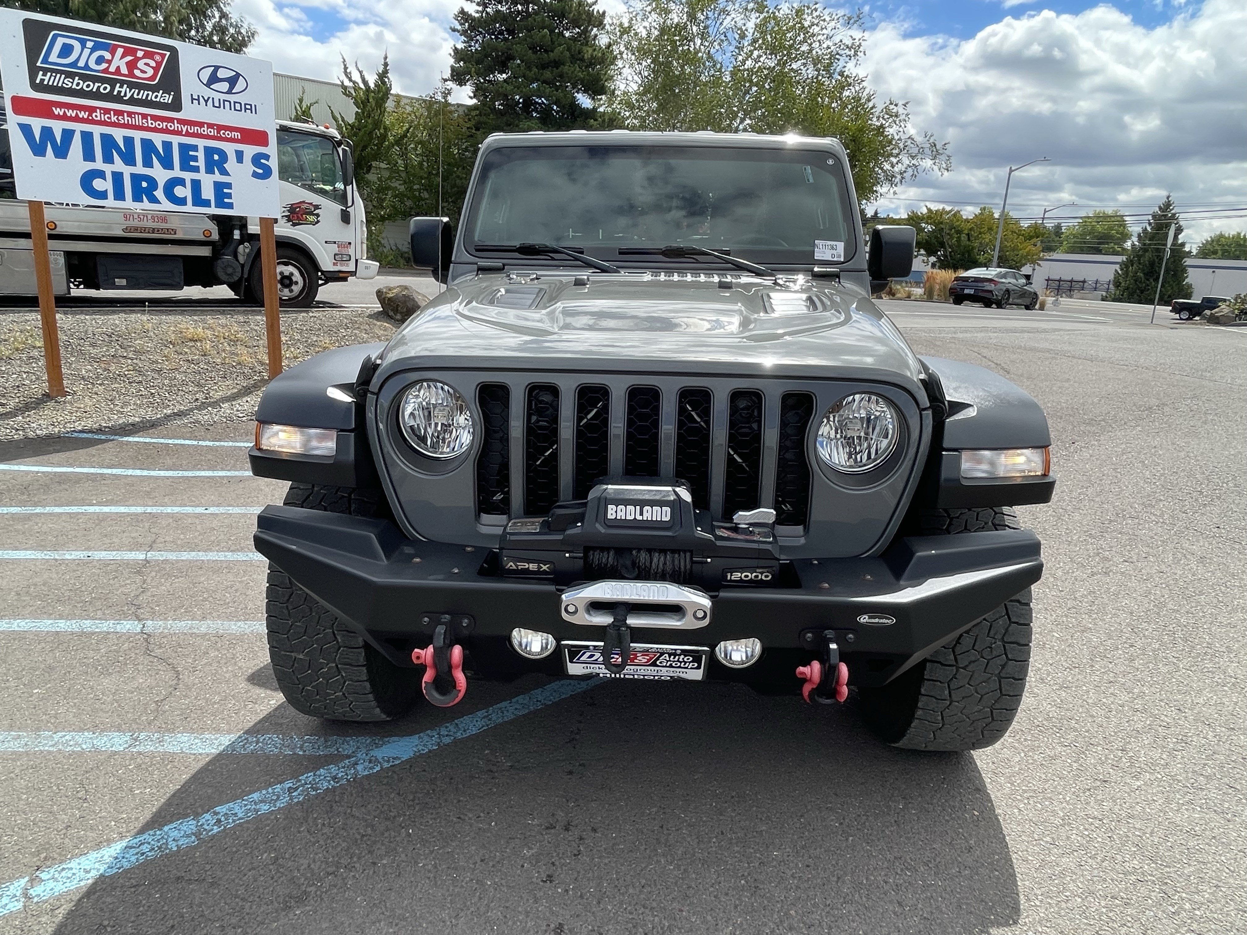 Used 2022 Jeep Gladiator Rubicon w/ Trailer Tow Package AWD/4WD image 8