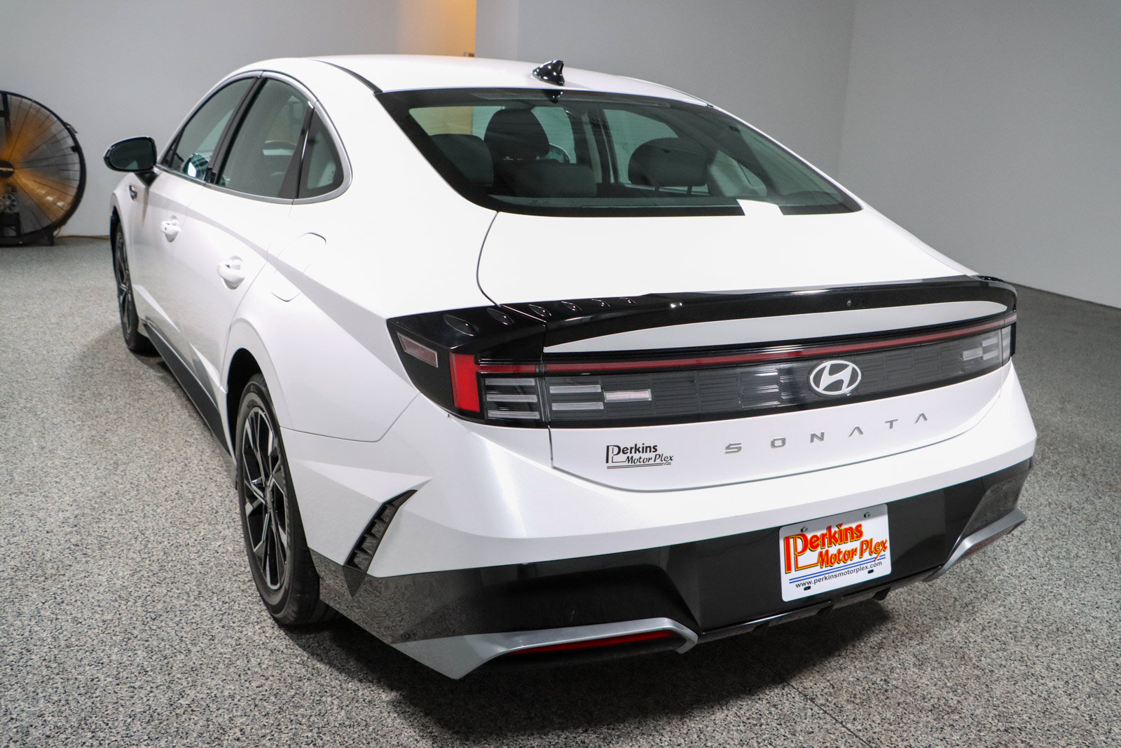 Used 2025 Hyundai Sonata SEL FWD image 9