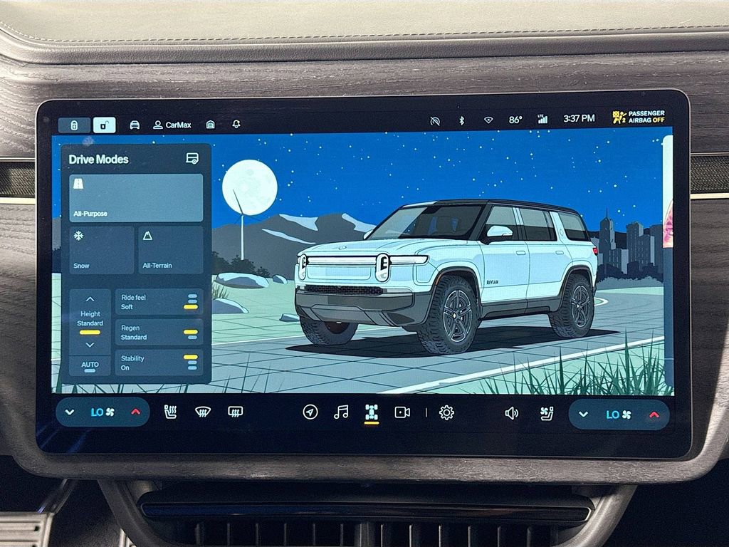 Used 2025 Rivian R1S Adventure image 14