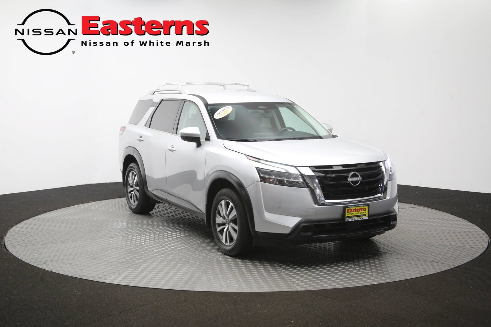 Used 2023 Nissan Pathfinder SL AWD/4WD image 51