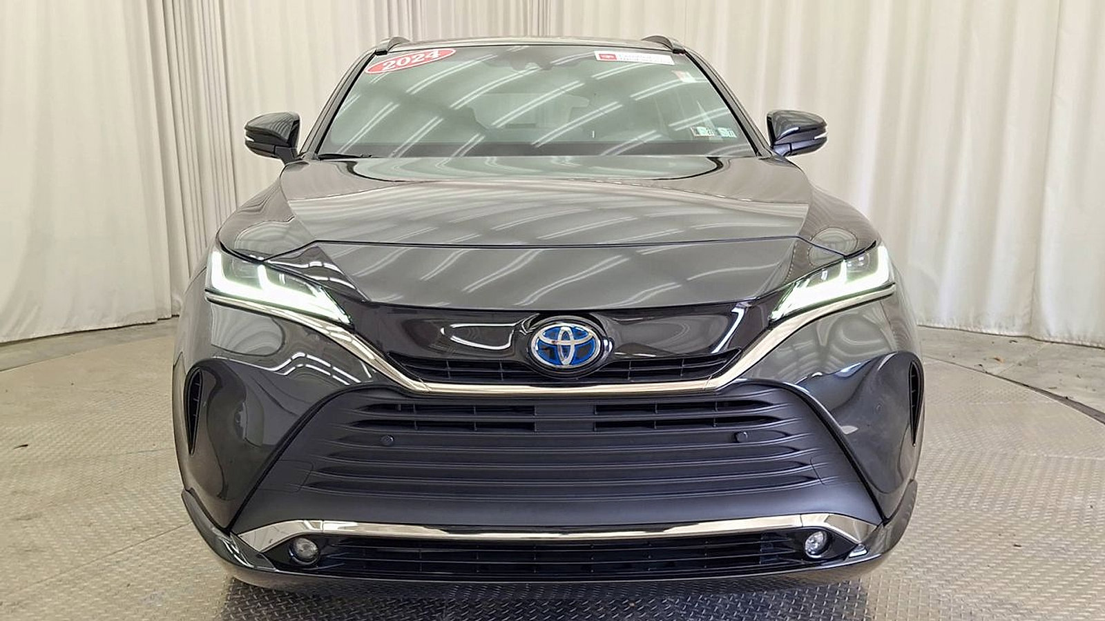 Certified 2024 Toyota Venza Nightshade image 6