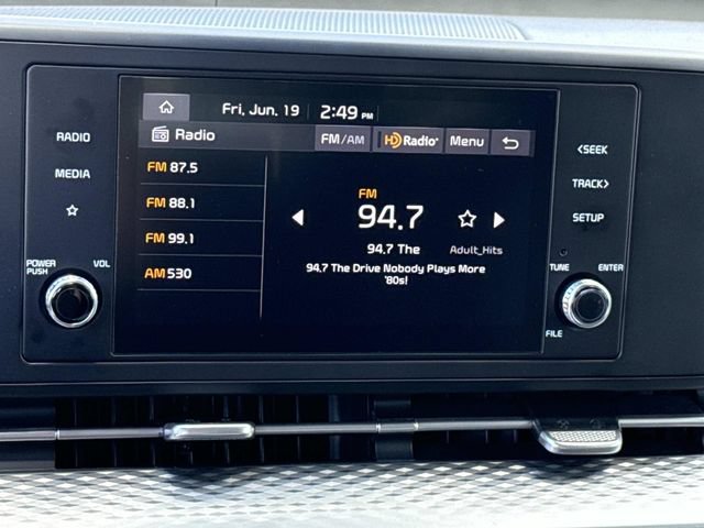 Used 2023 Kia Carnival LX FWD image 19