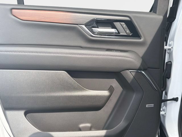 New 2026 GMC Yukon XL Denali w/ Sun & Power Step Package AWD/4WD image 11
