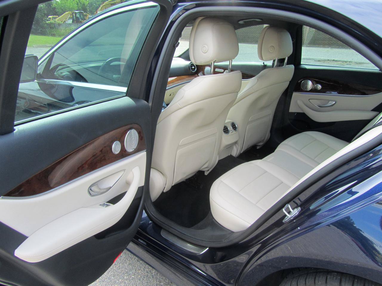 Used 2017 Mercedes-Benz E 300 image 20
