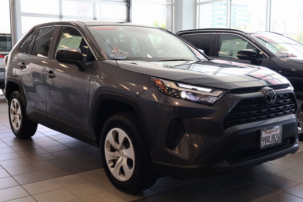 Used 2025 Toyota RAV4 LE FWD image 3