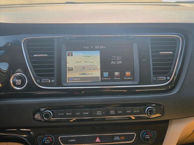 Used 2017 Kia Sedona SX FWD image 13