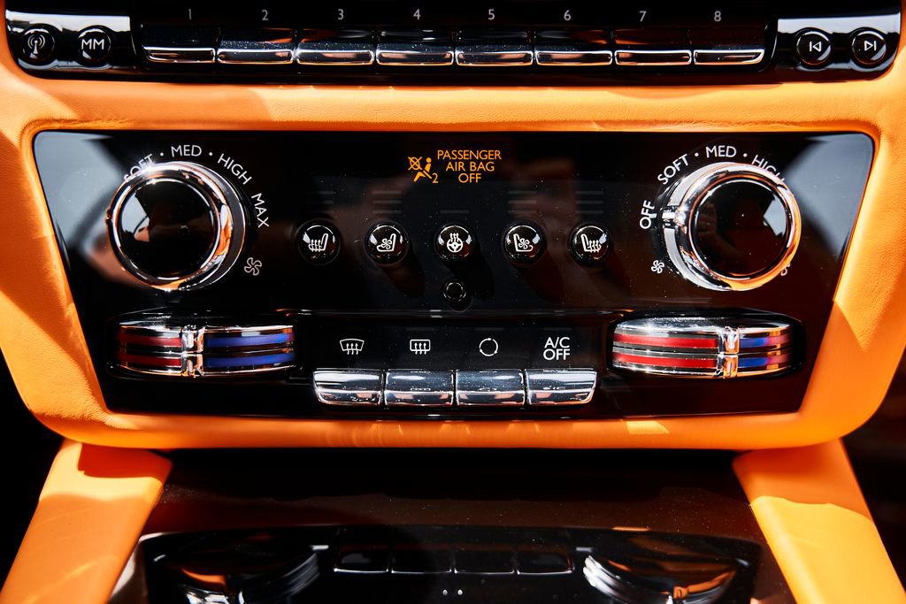 Used 2025 Rolls-Royce Spectre w/ Spectre Launch Package image 60