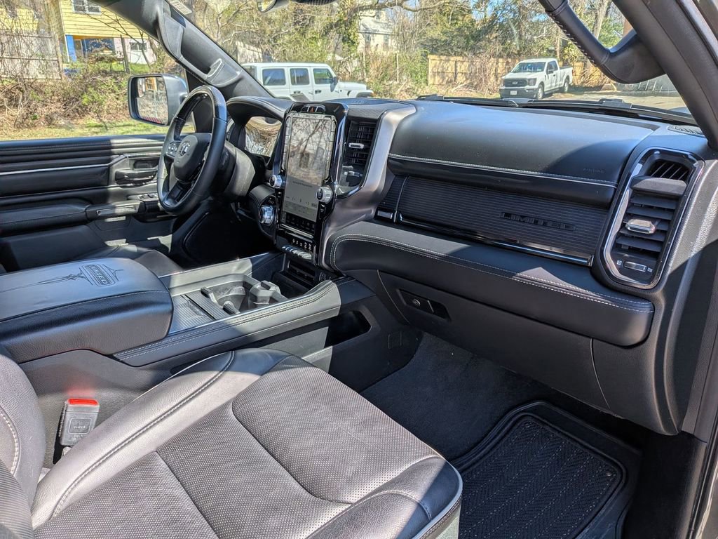 Certified 2022 RAM 1500 Limited w/ Body Color Bumper Group AWD/4WD image 32