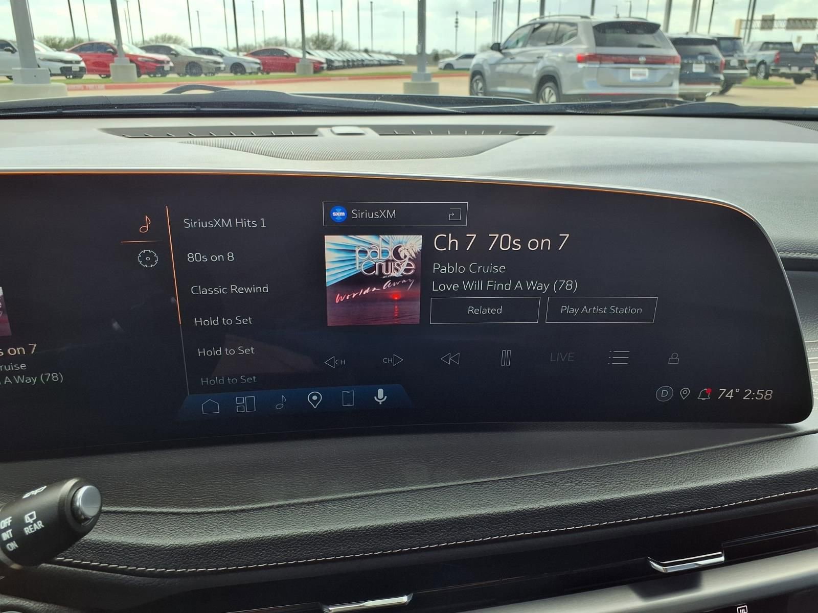 Used 2025 Cadillac XT4 Premium Luxury image 20