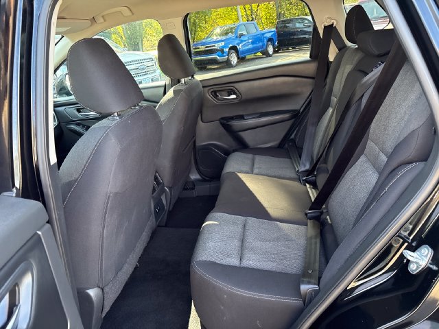 Used 2024 Nissan Rogue SV AWD/4WD image 19