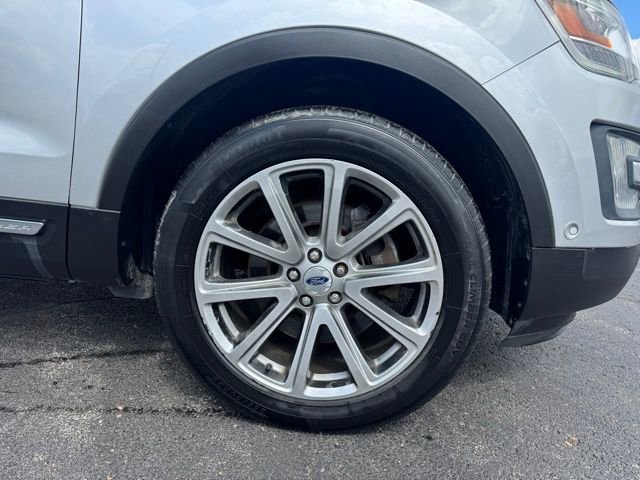 Used 2017 Ford Explorer Limited w/ Equipment Group 303A image 8