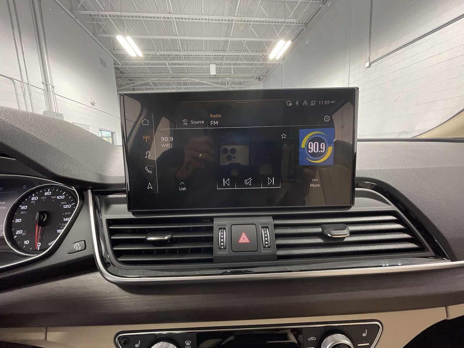 Used 2024 Audi Q5 2.0T Premium image 29