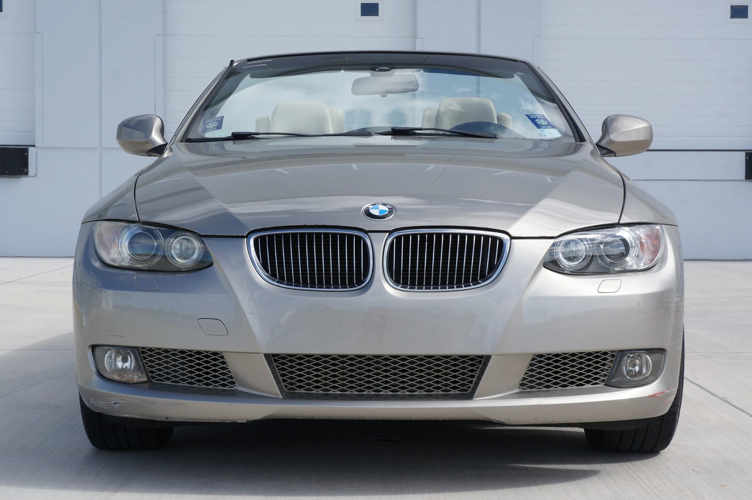 Used 2010 BMW 335i Convertible image 6