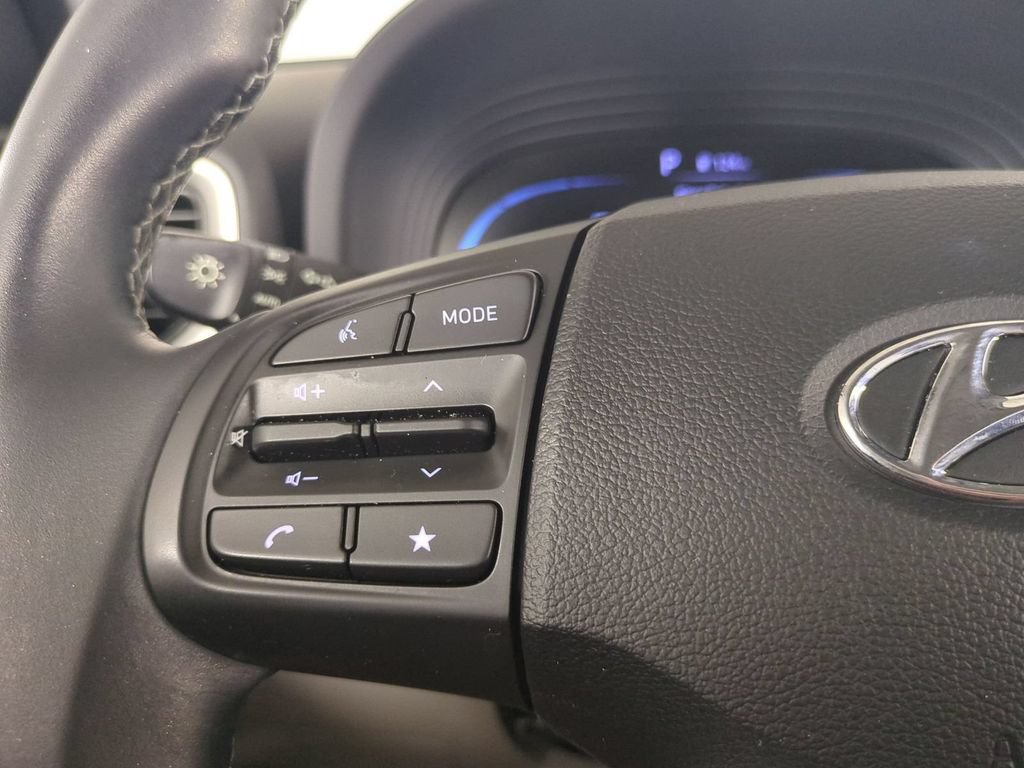 Used 2023 Hyundai Venue SEL FWD image 30