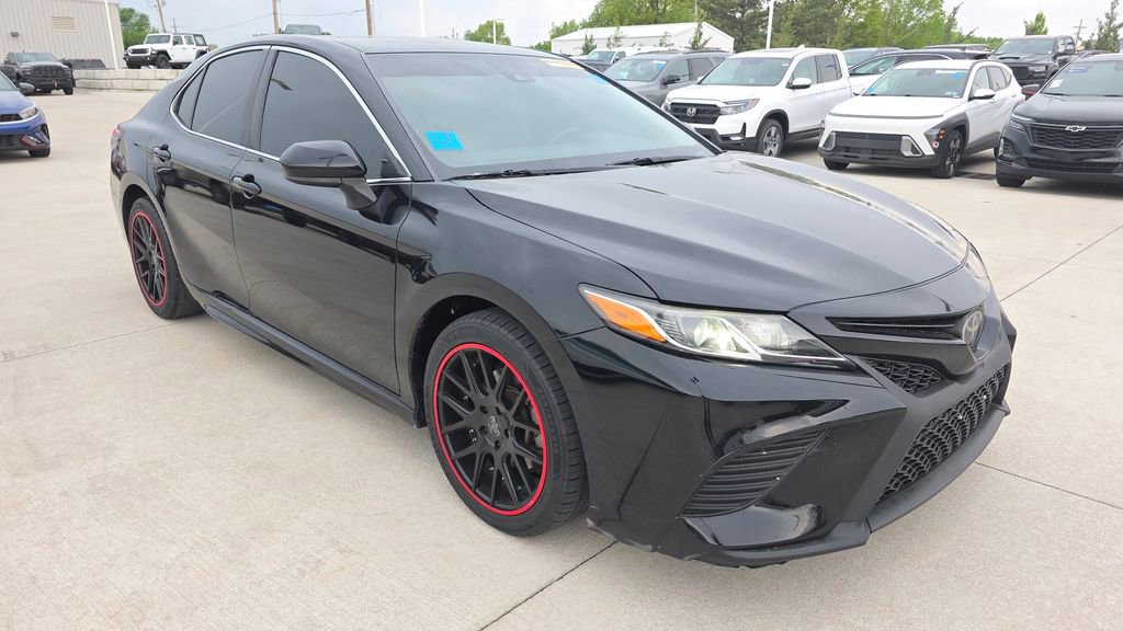 Used 2019 Toyota Camry SE image 7