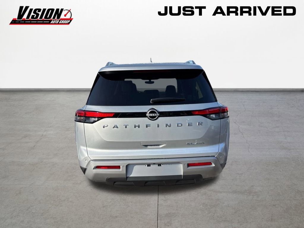 New 2025 Nissan Pathfinder SL image 6