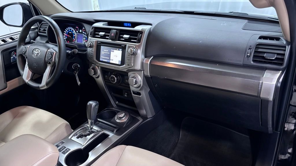 Used 2016 Toyota 4Runner SR5 Premium AWD/4WD image 17